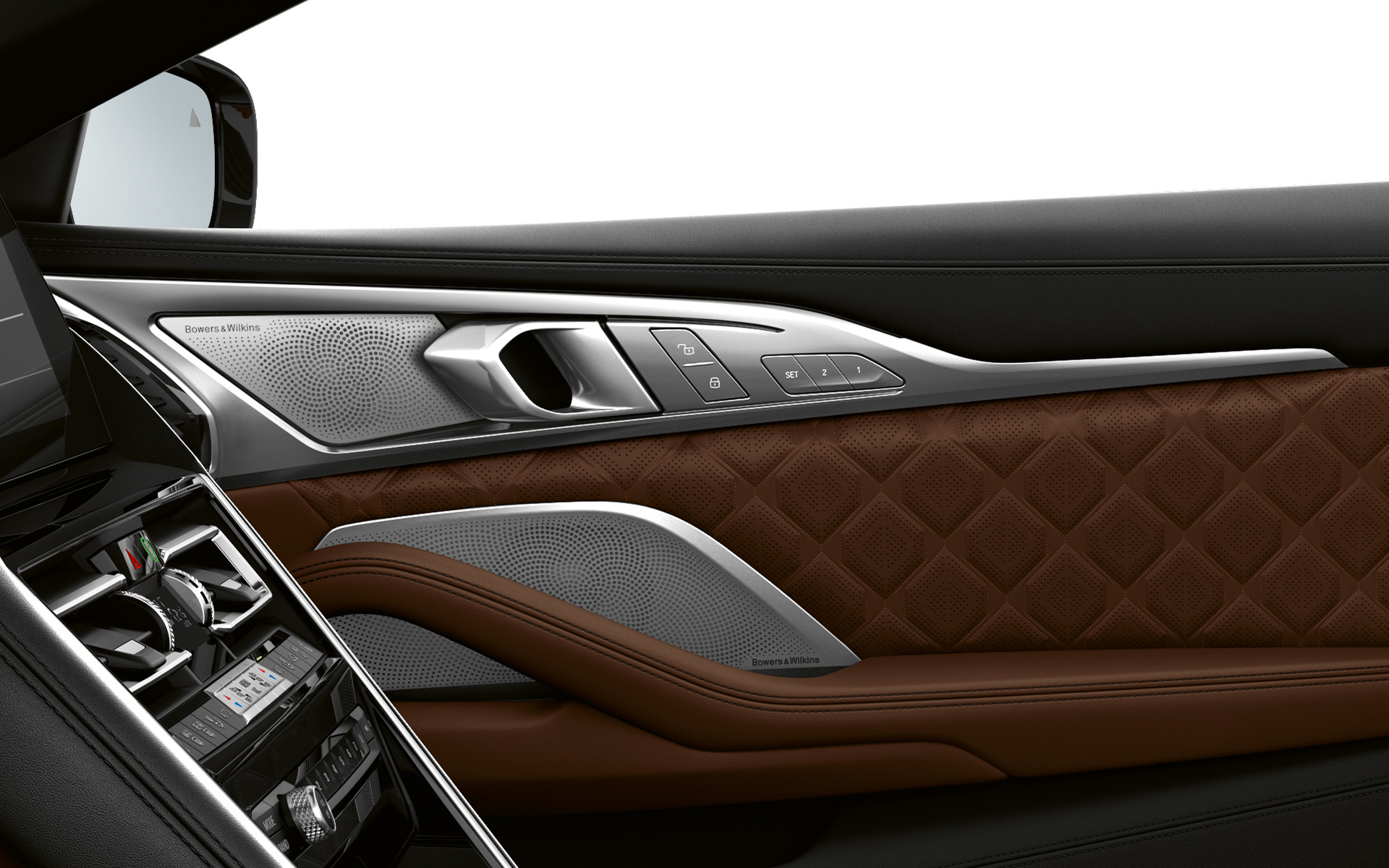 BMW M8 Cabrio F91 Bowers & Wilkins Diamond Surround Ses Sistemi BMW M8 Cabrio F91 Bowers & Wilkins Diamond Surround Ses Sistemi yakın plan görüntüsü