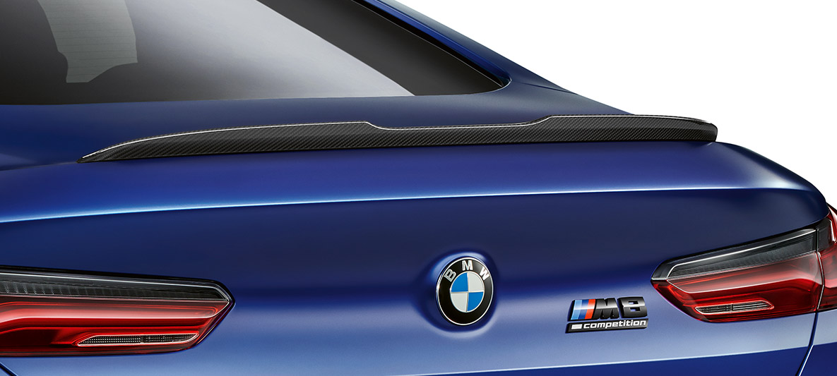 Karbon arka spoyler. M Karbon dış tasarım arka spoyleriyle BMW M8 Competition Coupé.
