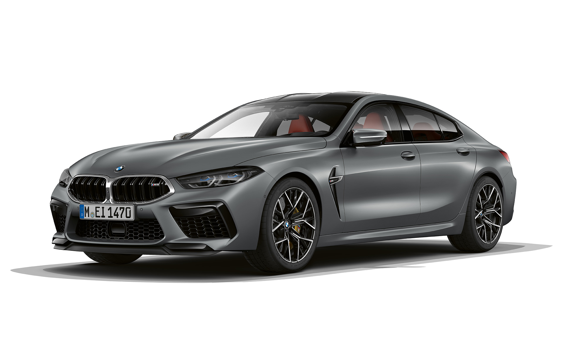 Ön çaprazdan görünüm, BMW M8 Gran Coupé F93 BMW M8 Gran Coupé F93 BMW Individual Metalik Gri/Frozen Pure ön çaprazdan görünüm