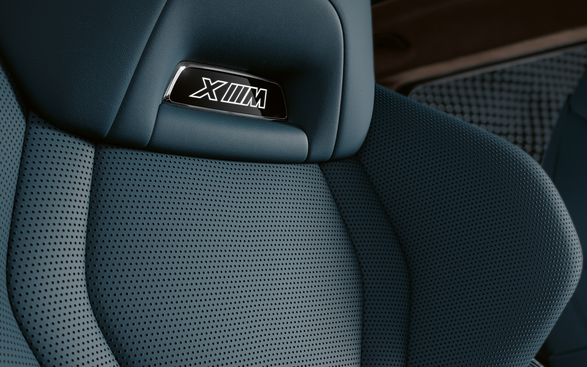 BMW XM G09 Işıklı M isimliğiyle çok işlevli koltuklar
