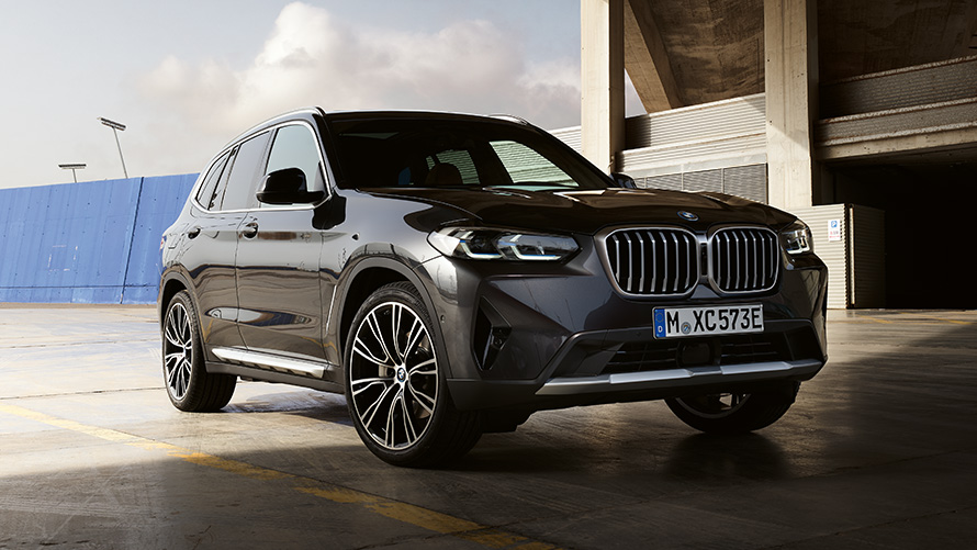 BMW X3 G01, üçüncü neslin hareketsiz haldeki görünümü BMW X Serisi, BMW X3 G01, üçüncü neslin hareketsiz haldeki görünümü