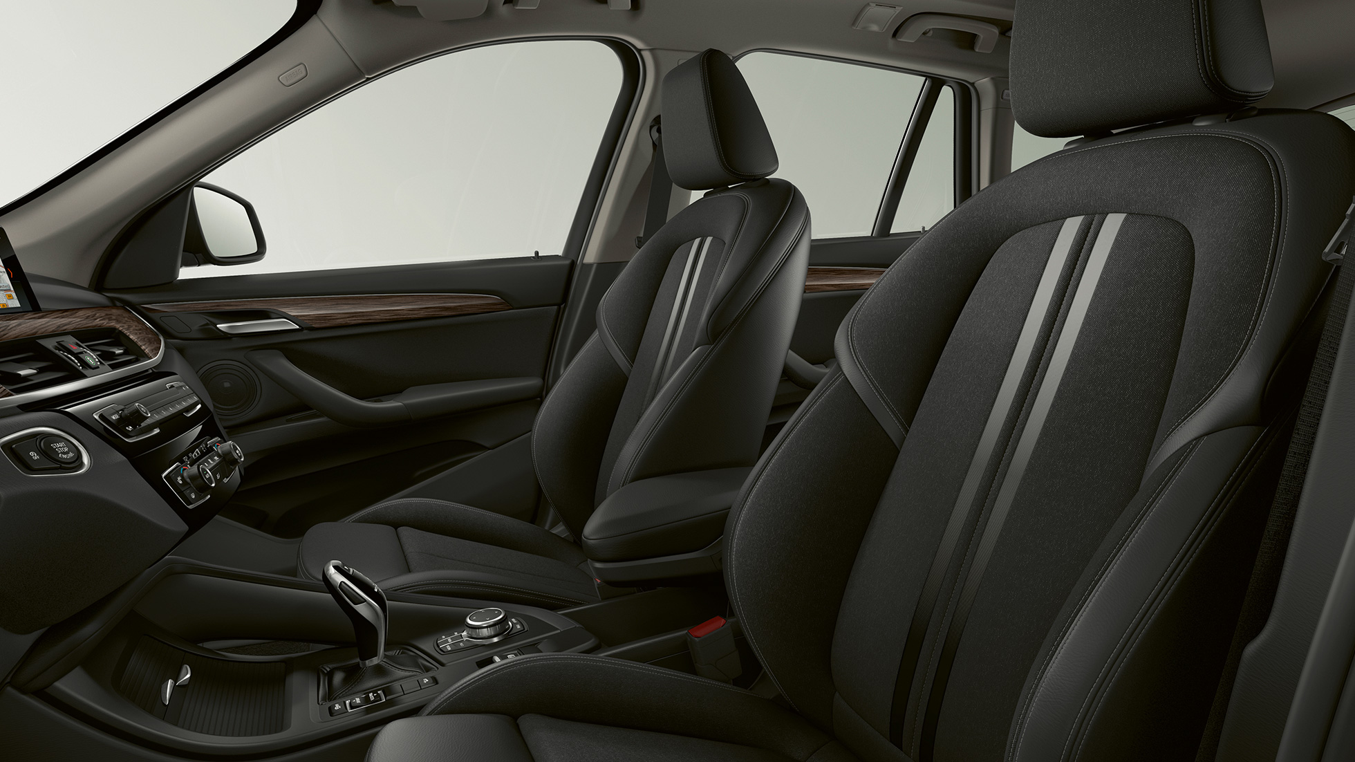 Yeni BMW X1 Premium Line, döşemeler Yeni BMW X1 Premium Line, döşeme odaklı iç tasarım görünümü