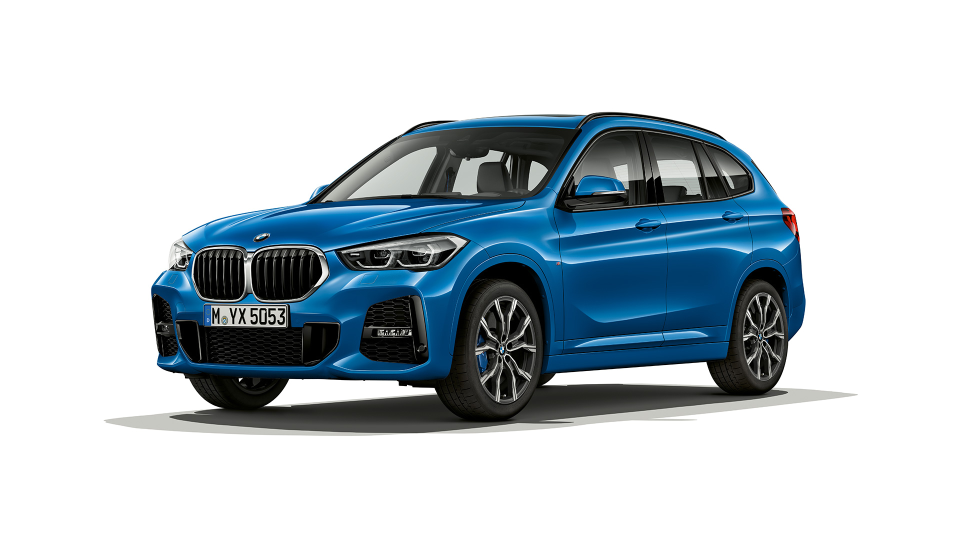 Yeni BMW X1 M Sport, önden görünüm Yeni BMW X1 M Sport, önden görünüm, stüdyo çekimi