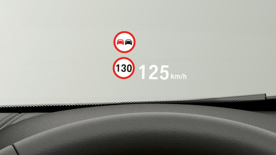 BMW X1, Head-up Display. BMW X1, BMW Head-up Display’in görüntüsü.
