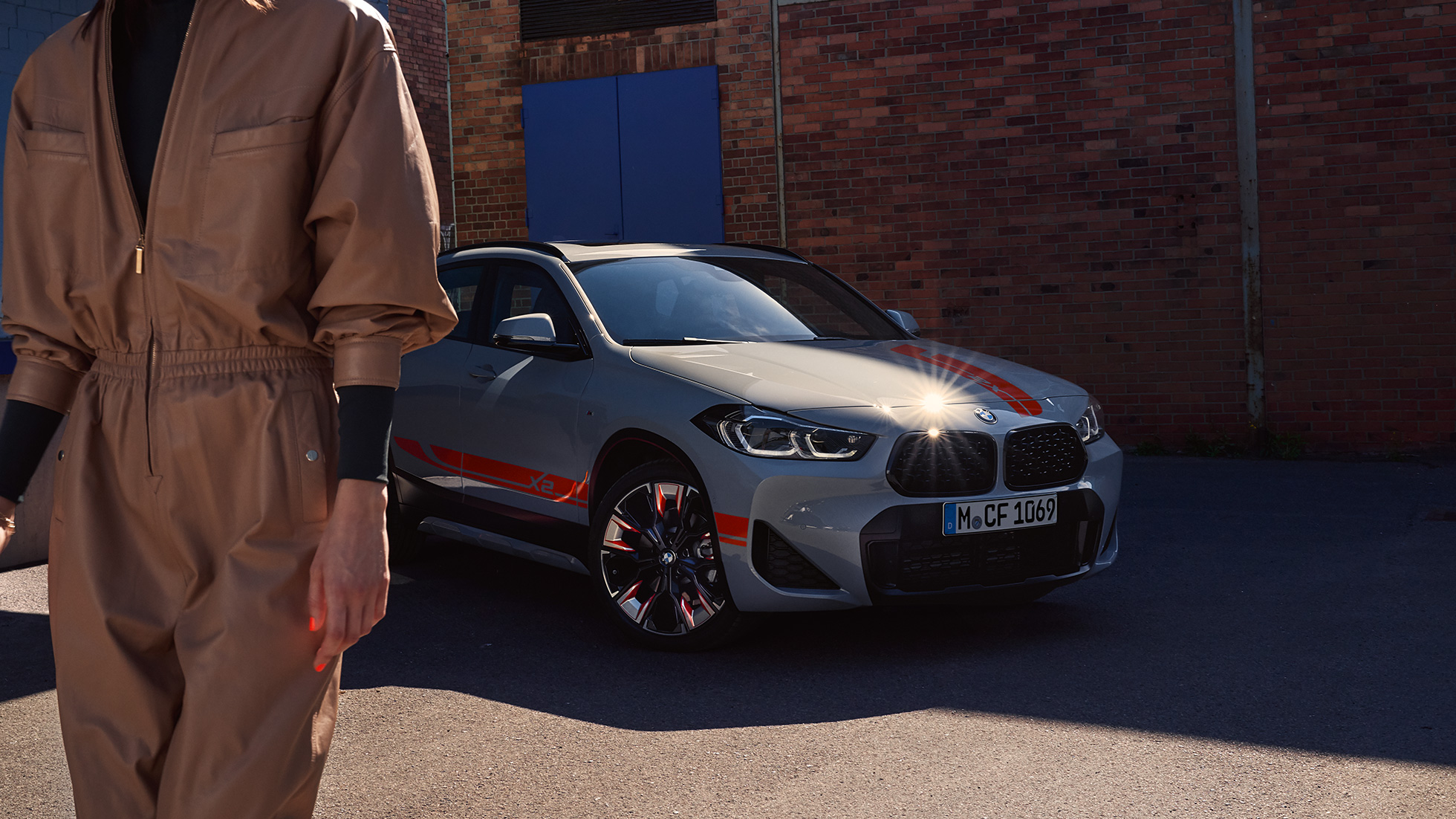 Çift Böbrek Izgaralar BMW X2 F39 BMW X2 F39 Metalik Gri/Brooklyn önden görünüm Çift Böbrek Izgaralar