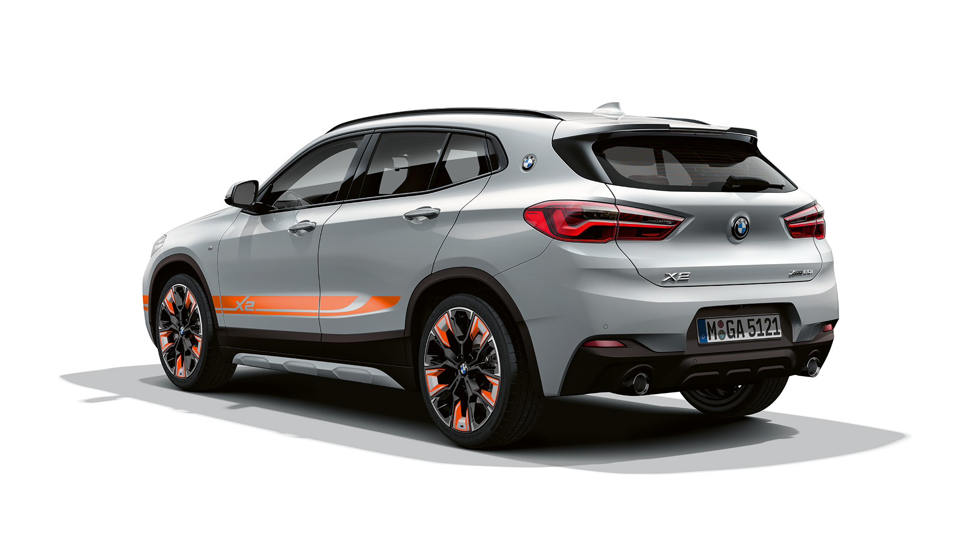 Arkadan görünüm BMW X2 M Mesh Edition BMW X2 M Mesh Edition F39 Metalik Gri/Brooklyn arkadan görünüm