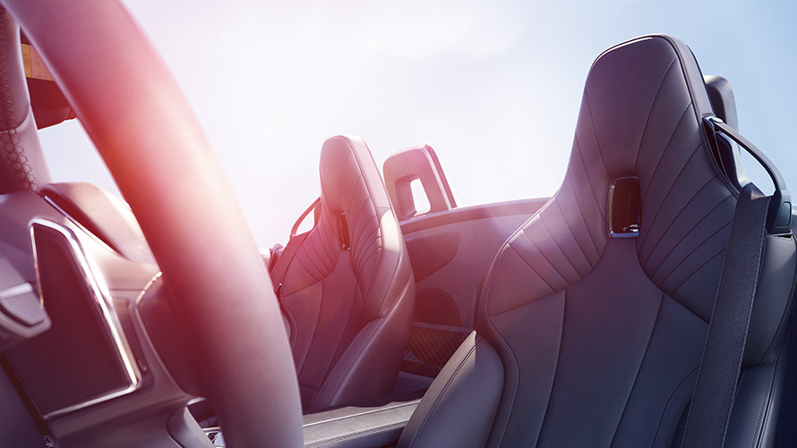 BMW Z4 First Edition iç tasarım resmi BMW Z4 First Edition’ın üstü açık şekilde, direksiyon ve koltuklarıyla birlikte iç tasarım resmi