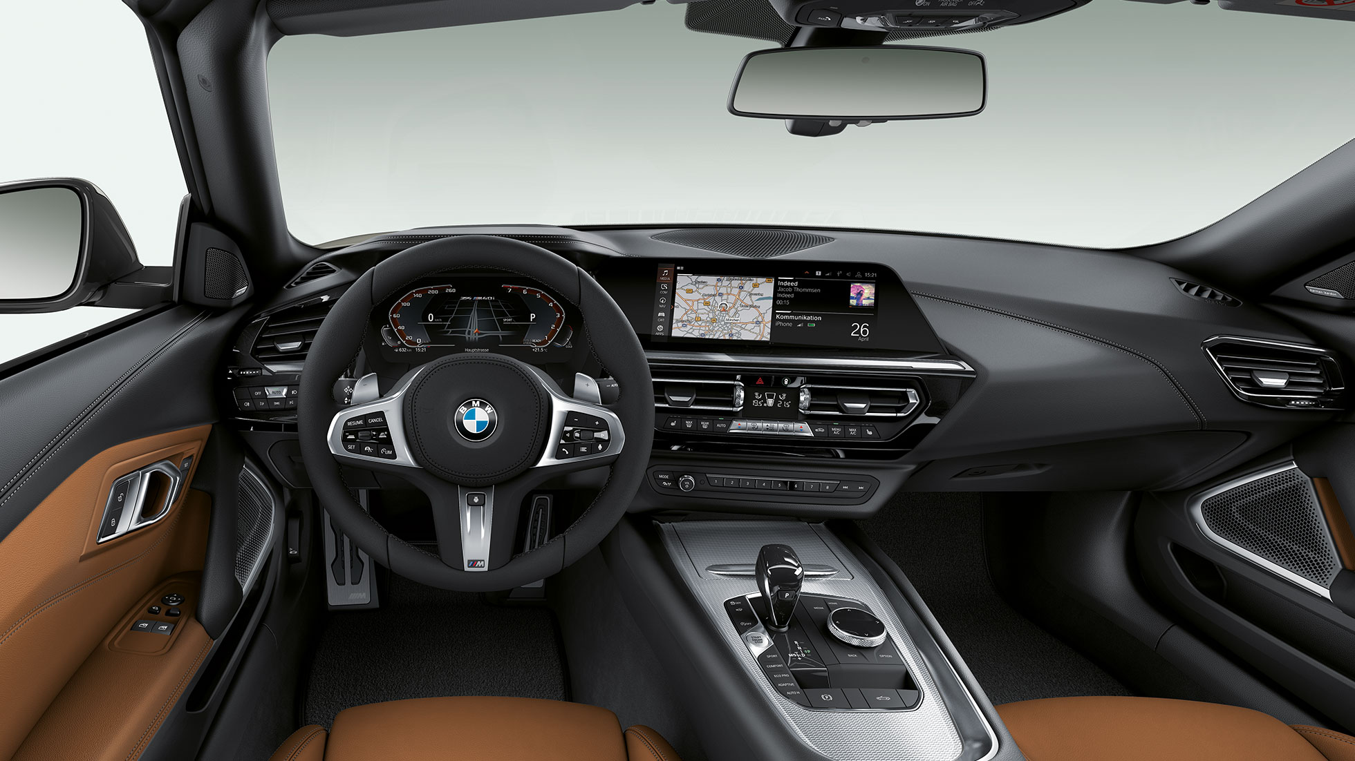 BMW Z4 Roadster M40i, direksiyon ve sürücü alanı BMW Z4 Roadster M40i
