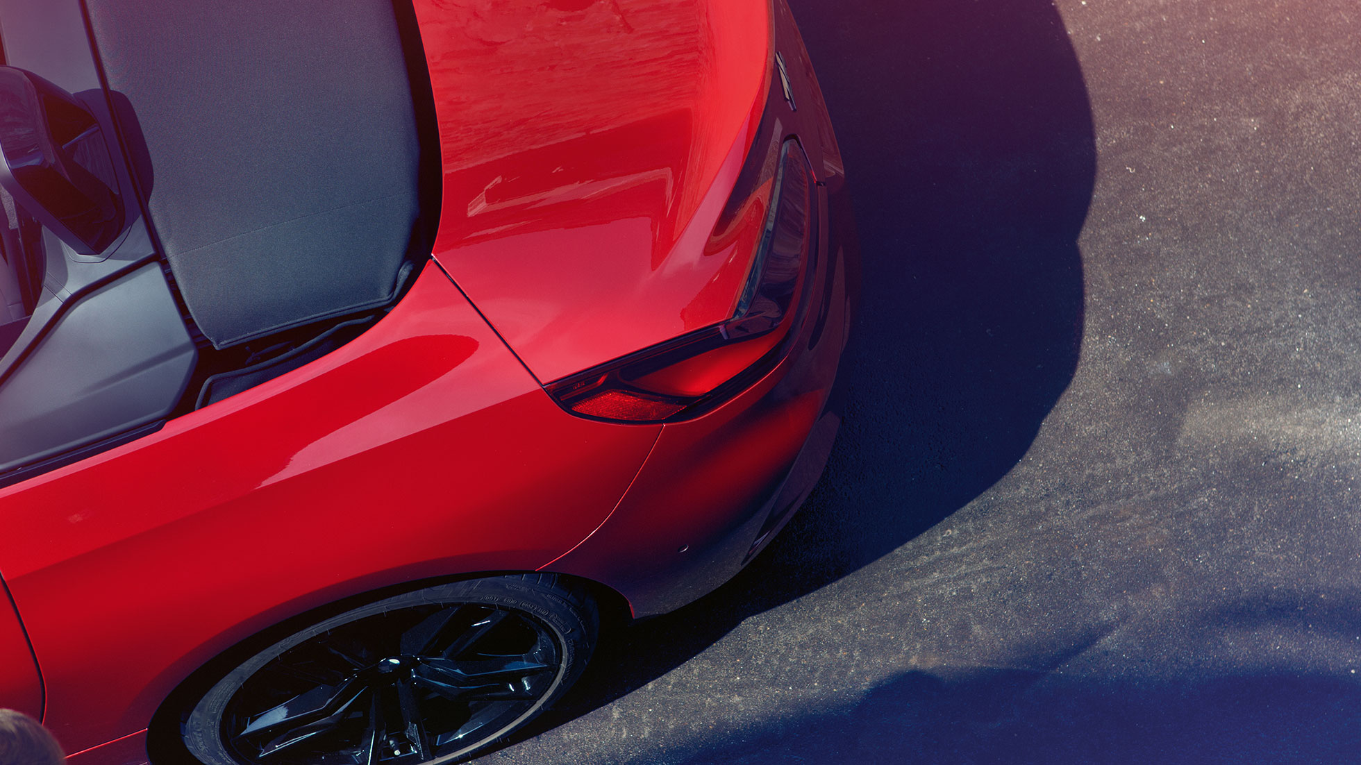 BMW Z4 Roadster’ın arka tasarımı ve arka jantları BMW Z4 Roadster’ın arka tasarımı ve arka jantlarının kuşbakışı görünümü