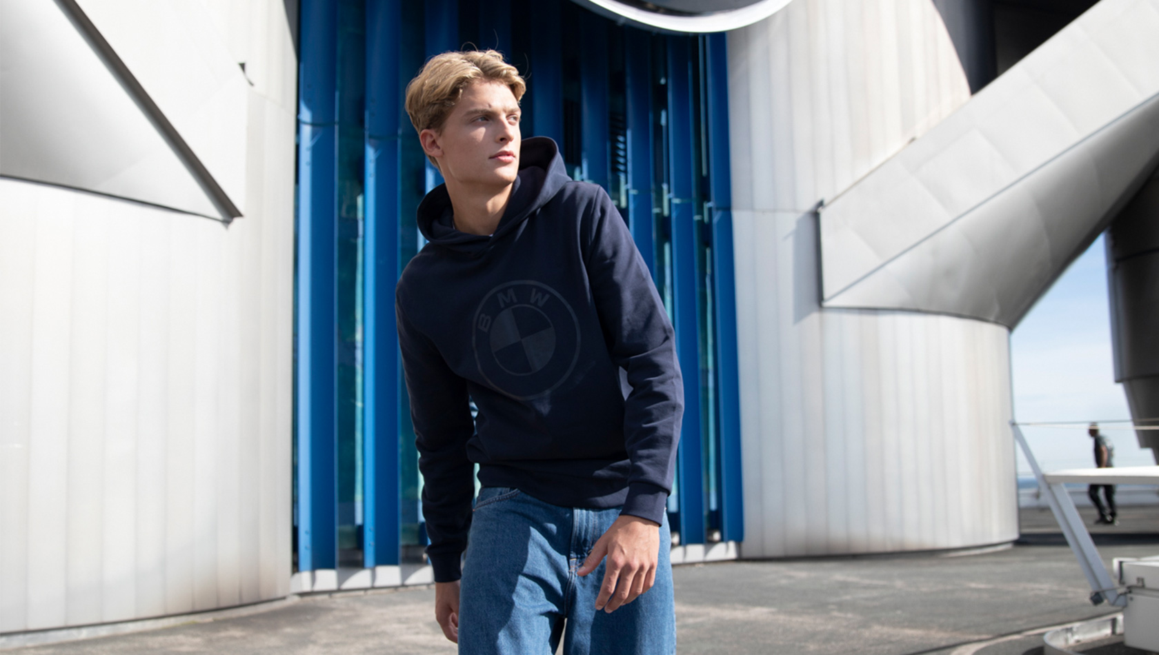 BMW Lifestyle Katalog 2023 BMW M logolu üniseks kapüşonlu sweatshirt BMW Lifestyle Katalog BMW M logolu üniseks kapüşonlu sweatshirt