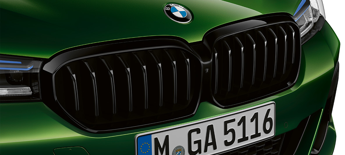 BMW M5 Sedan, M Böbrek Izgaralar, M Parlak Siyah Dış Kaplama BMW M5 Sedan, M Böbrek Izgaralar, M Parlak Siyah Dış Kaplama