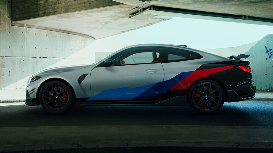 BMW M4 CS G82, M Performance Parçalarıyla yandan görünüm BMW M4 CS G82, M Performance Parçalarıyla yandan görünüm