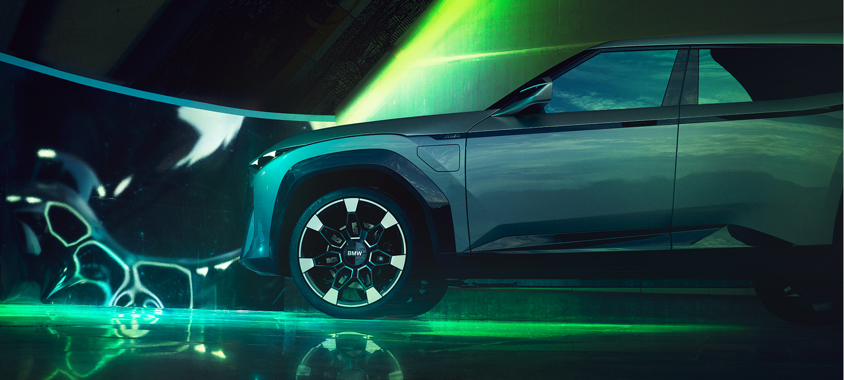 BMW Concept XM (G09), yandan görünüm BMW Concept XM (G09), yandan görünüm