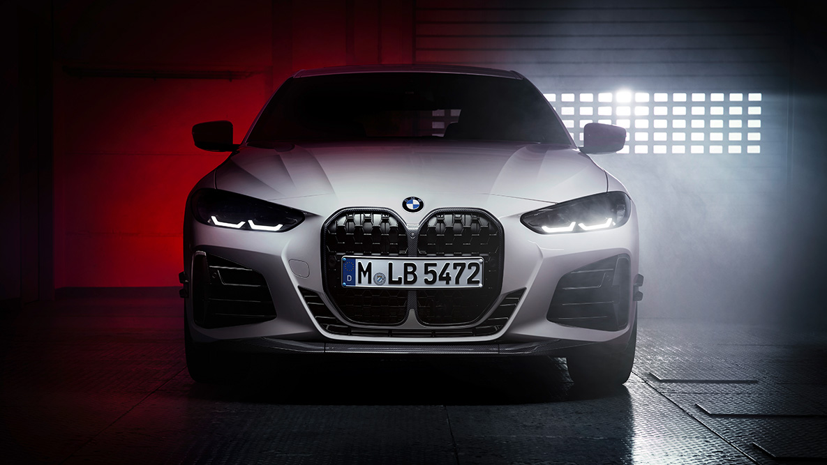 BMW 4 Serisi Coupé G22 önden görünüm BMW M Performance Parçaları BMW 4 Serisi Coupé G22 önden görünüm