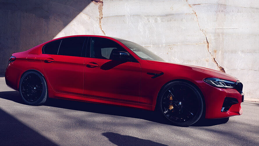 BMW M5.