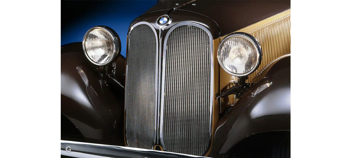 BMW 303 Böbrek Izgaraları | BMW Joy Blog