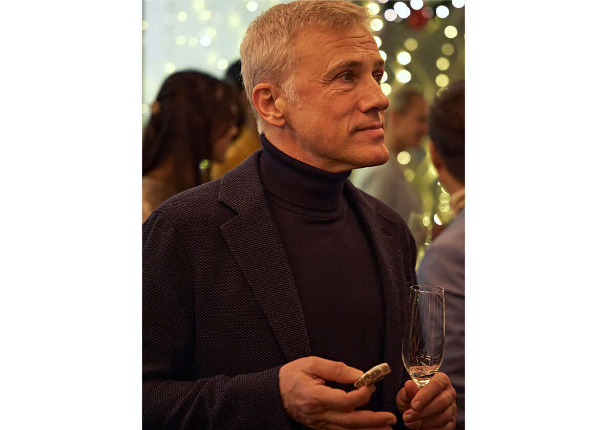 Almanca konuşan aktörlerin en tanınmışlarından biri olan, Avusturya asıllı Christoph Waltz, BMW’nin Noel filminde parti havasına giriyor. Almanca konuşan aktörlerin en tanınmışlarından biri olan, Avusturya asıllı Christoph Waltz, BMW’nin Noel filminde parti havasına giriyor.