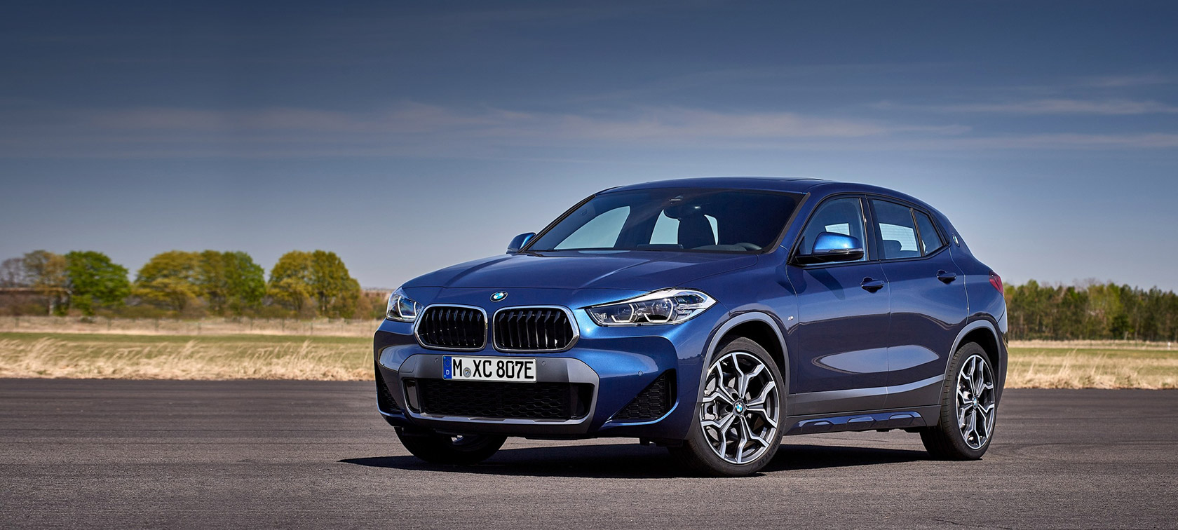 Önden görünüm BMW X2 F39 Önden görünüm BMW X2 F39 Metalik Gri/Brooklyn