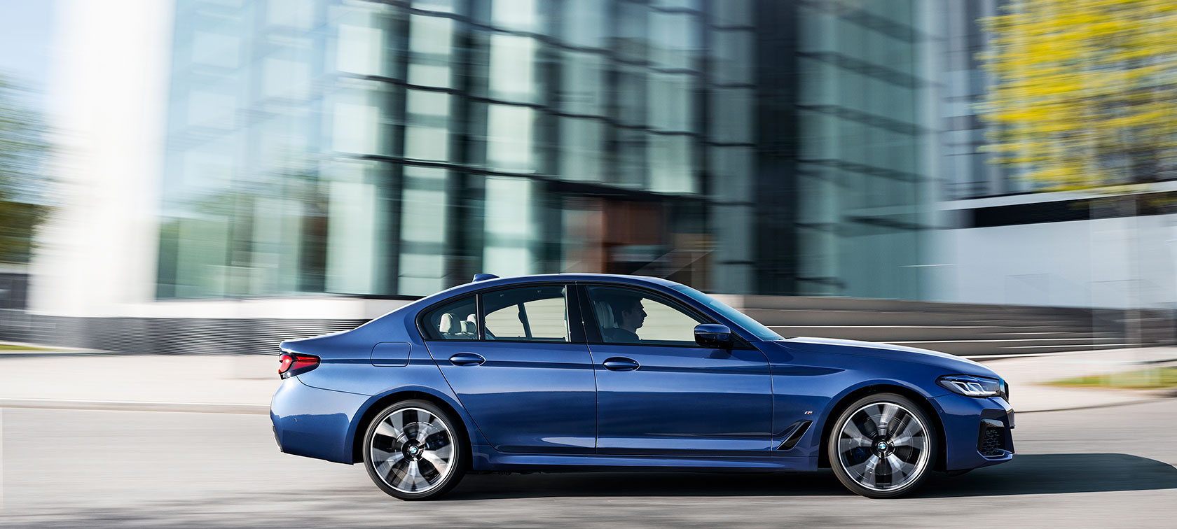 Yeni BMW 5 Serisi Bodrum Yalıkavak Marina'da | BMW Türkiye