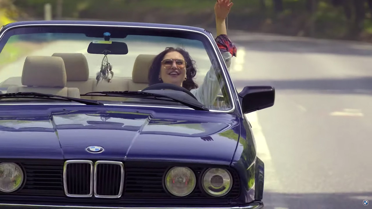 Şevval Sam’ın 1990 Model Cabrio’sunun Yenilenme Öyküsü | BMW Joy Blog Şevval Sam’ın 1990 Model Cabrio’sunun Yenilenme Öyküsü | BMW Joy Blog