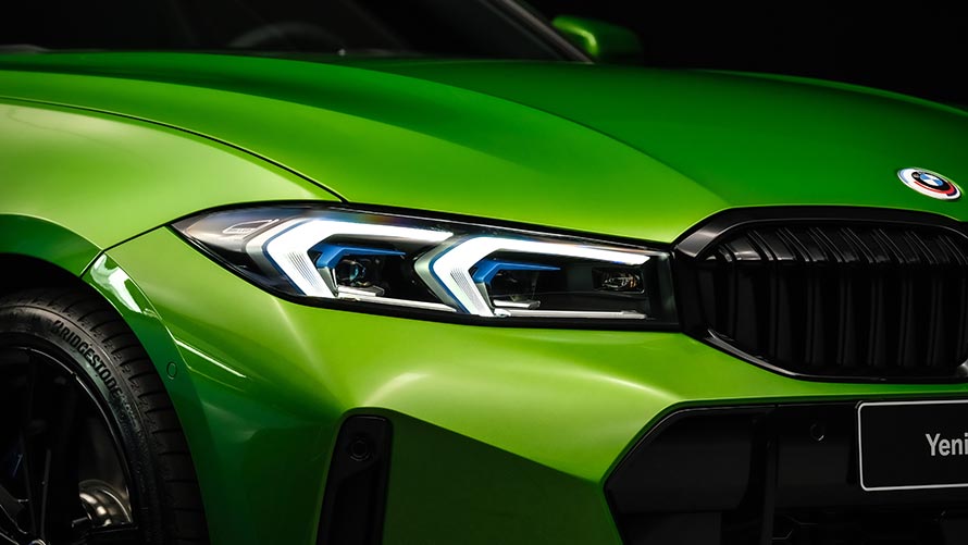 Yeni BMW 3 Serisi Sedan - Individual Metalik Yeşil/Java Green II