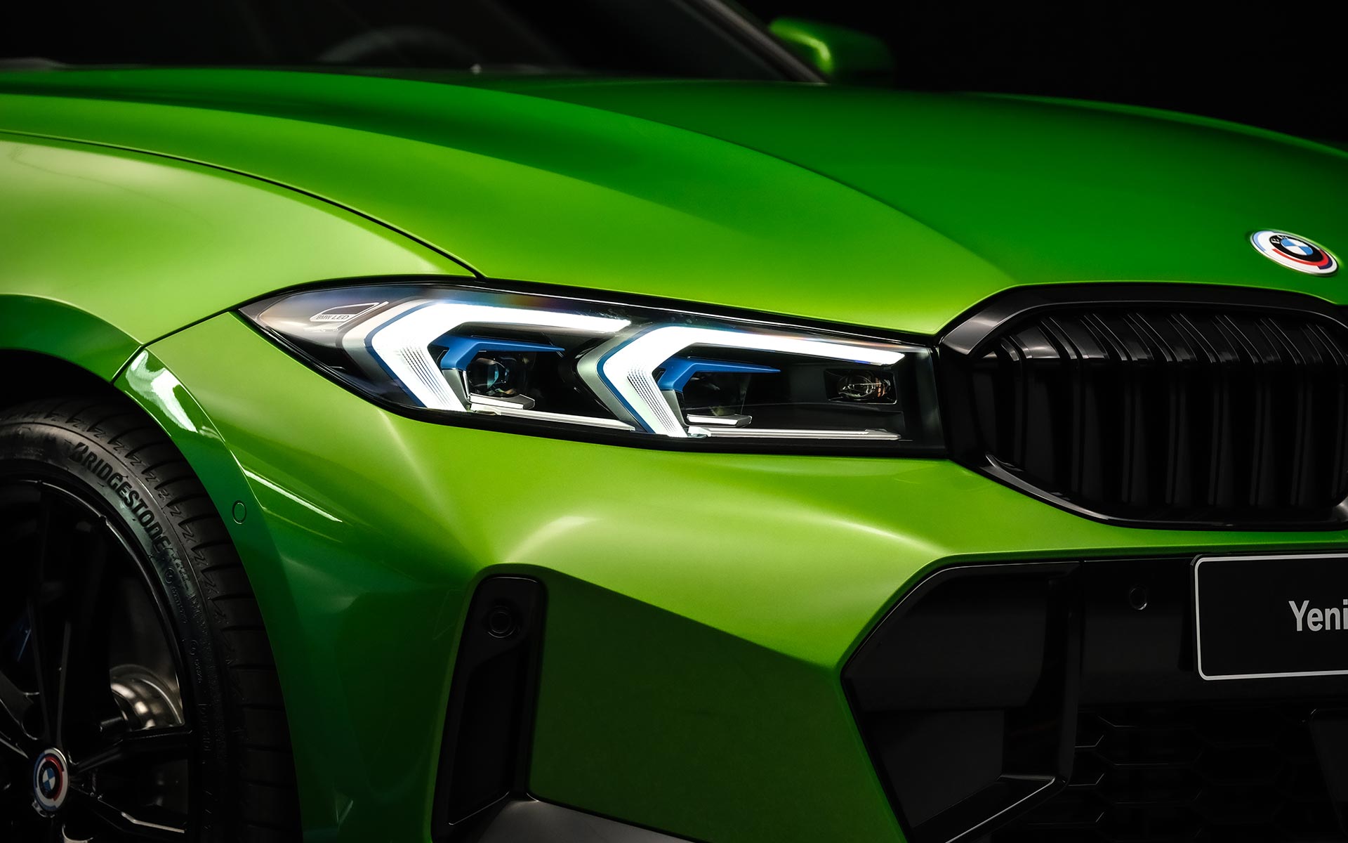 Yeni BMW 3 Serisi Sedan - Individual Metalik Yeşil/Java Green II Yeni BMW 3 Serisi Sedan - Individual Metalik Yeşil/Java Green II