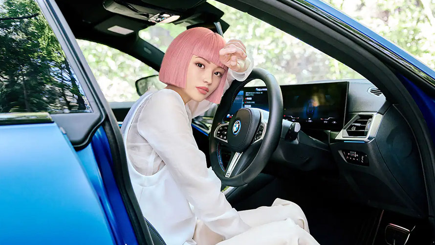 Sanal Manken Imma ve Cam Sanatçısı Kenichi Sasakawa’nın Buluşması | BMW Joy Blog Sanal Manken Imma ve Cam Sanatçısı Kenichi Sasakawa’nın Buluşması | BMW Joy Blog