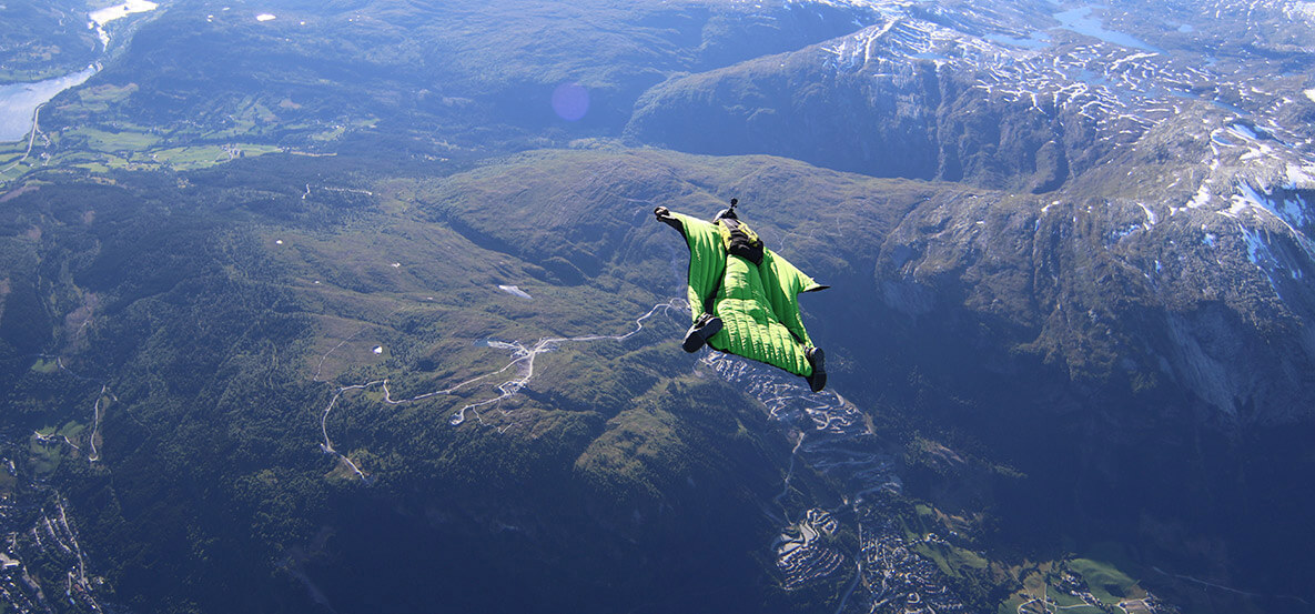 Wingsuit Flying – Ekstem Sporlar | BMW Joy Blog