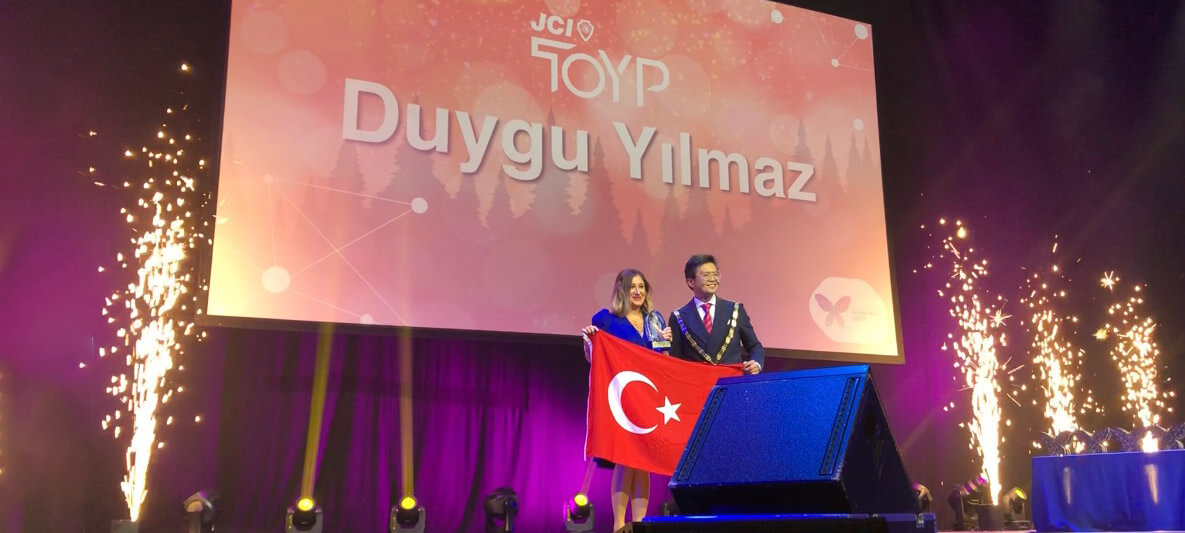 Duygu Yılmaz ile Zeytin Çekirdeğinden Biyoplastiğe. | BMW Joy Blog Duygu Yılmaz ile Zeytin Çekirdeğinden Biyoplastiğe. | BMW Joy Blog