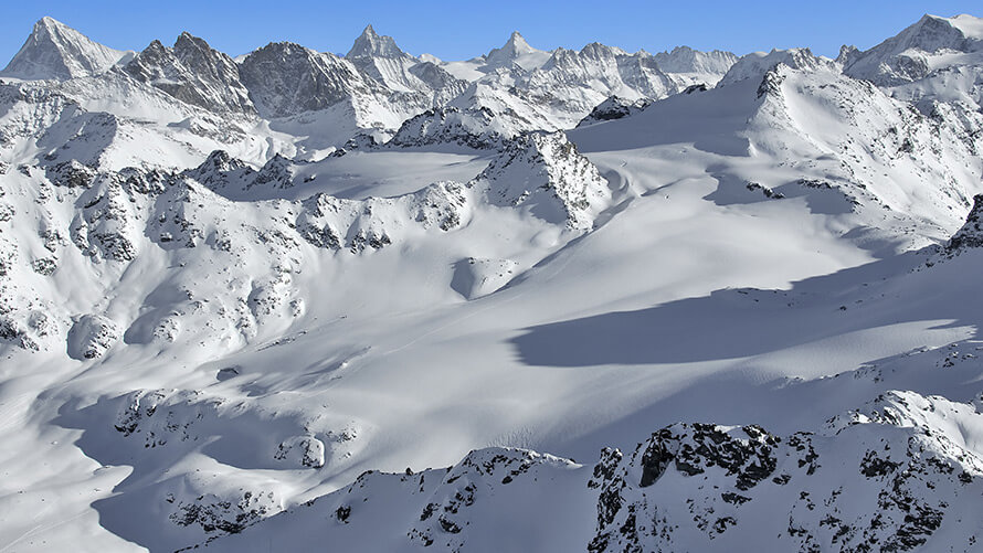 Heli-ski: Önce uçun, sonra kayın. | BMW Joy Blog Heli-ski: Önce uçun, sonra kayın. | BMW Joy Blog