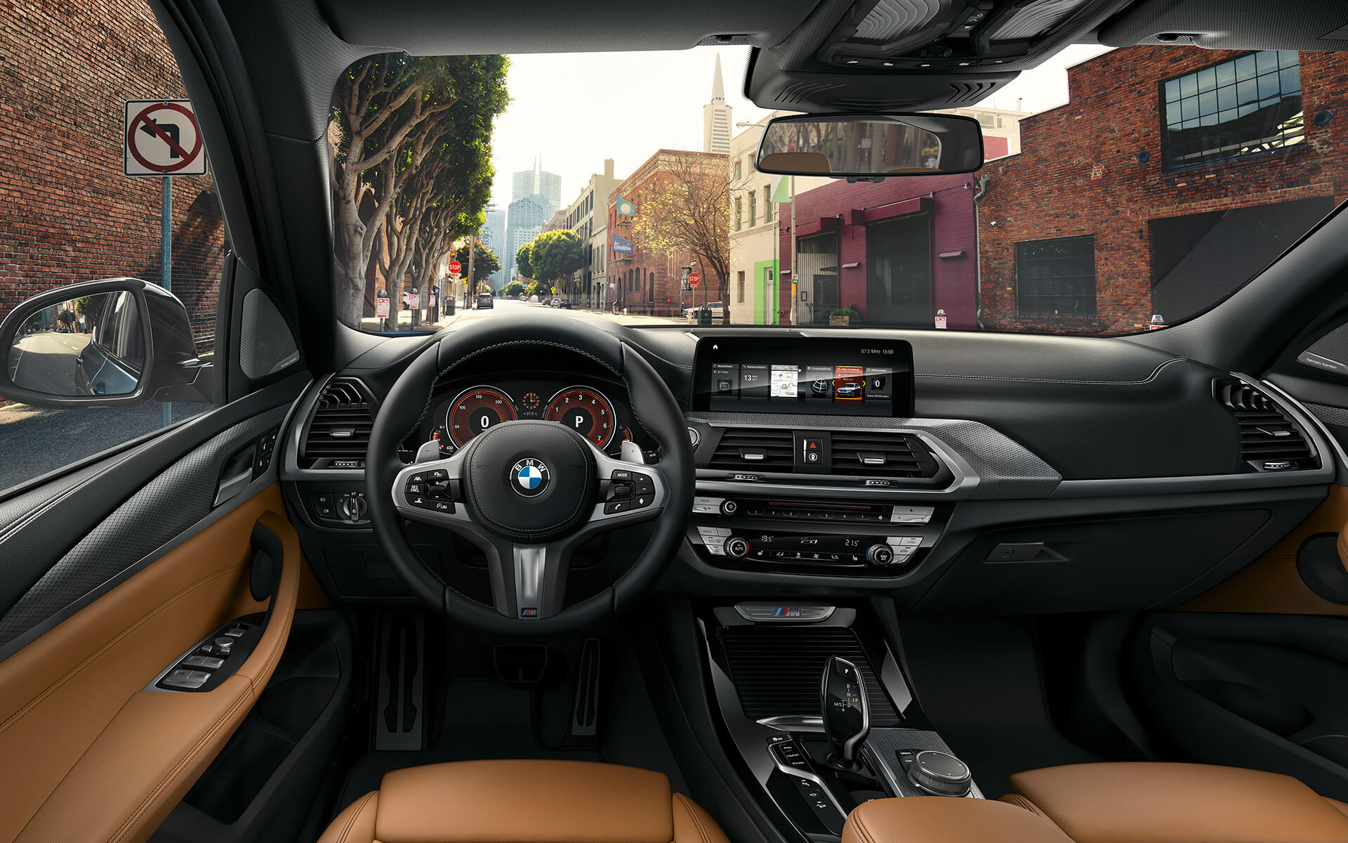 BMW X3, İç Mekan ve Kokpit BMW X3, İç Mekan ve Kokpit