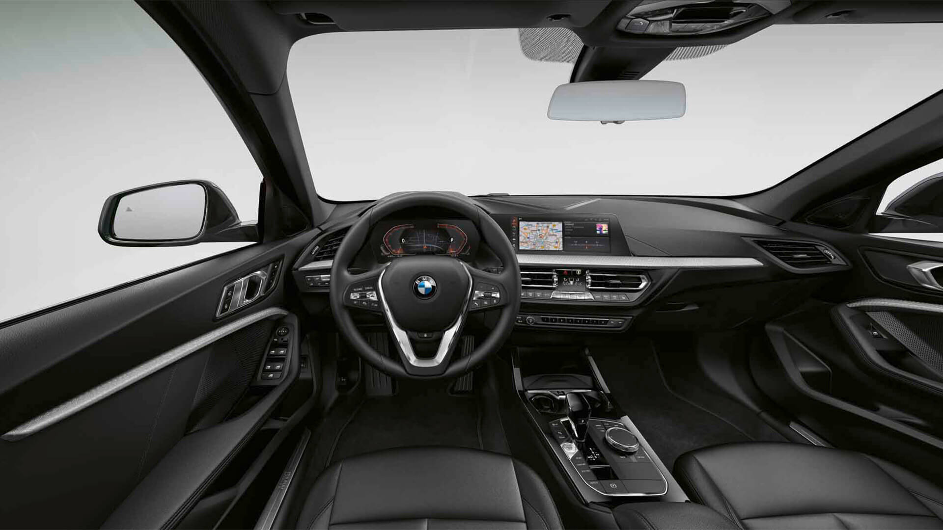 Spor deri direksiyon. BMW 1 Serisi Sport Line, Spor deri direksiyon ile kokpit.