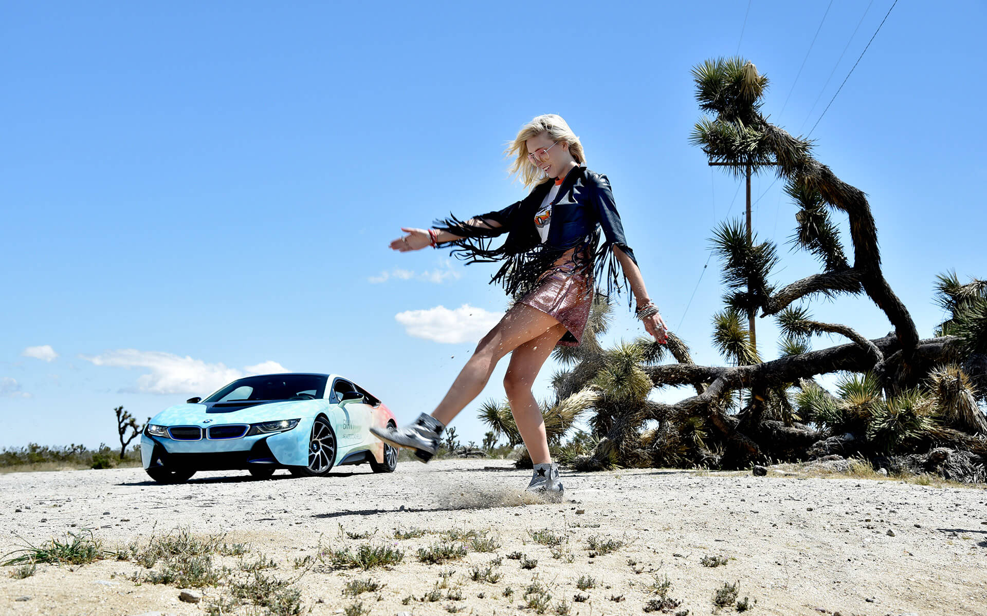 BMW i8 2017 Coachella’nın resmi partneri oldu. BMW i8 2017 Coachella’nın resmi partneri oldu.