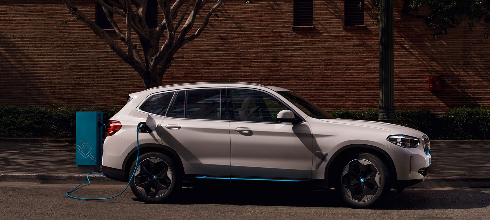 Tamamen Elektrikli Yeni BMW iX3 Tamamen Elektrikli Yeni BMW iX3