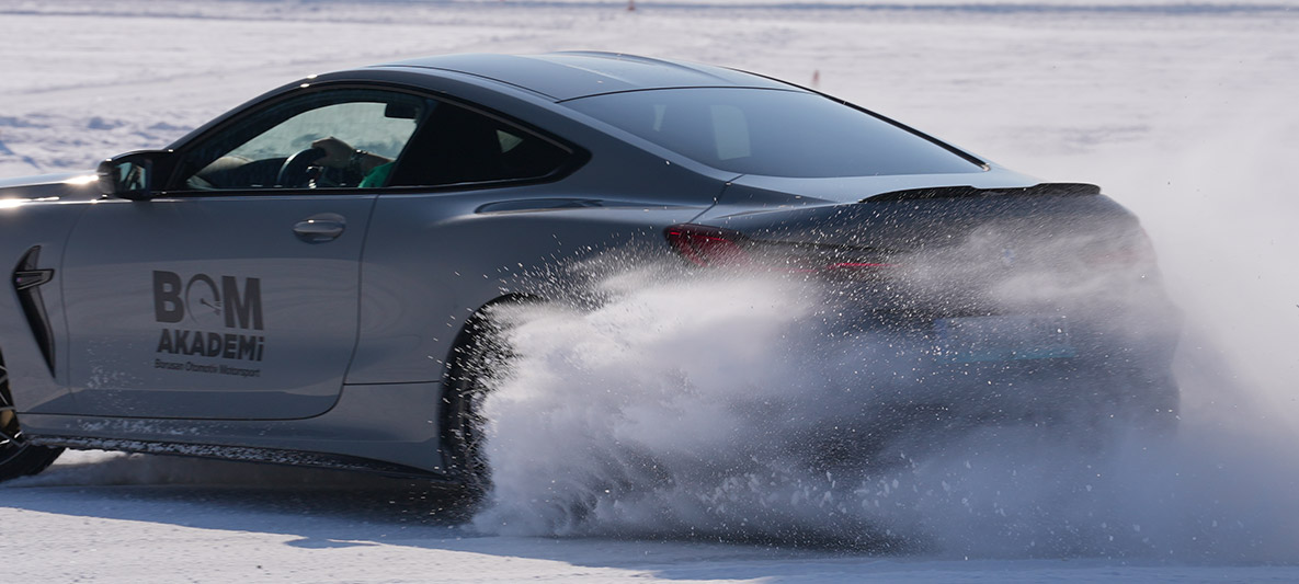 BOM Akademi Kar ve Buz 2025 Sürüş Deneyimi | BMW Joy Blog