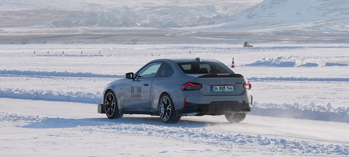 BOM Akademi Kar ve Buz 2025 Sürüş Deneyimi | BMW Joy Blog