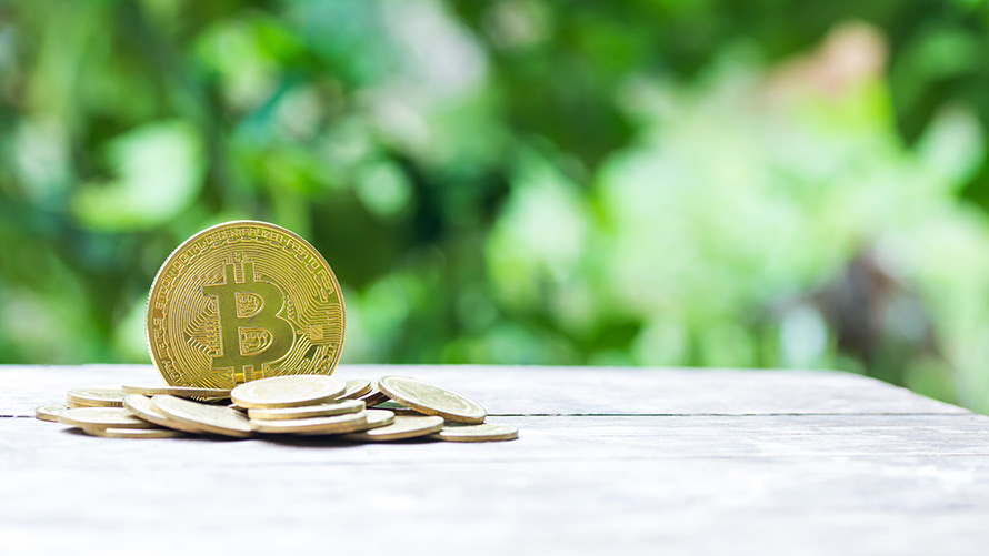 Şevval Sam’ın 1990 Model Cabrio’sunun Yenilenme Öyküsü | BMW Joy Blog Blockchain ve Sürdürülebilirlik Tartışmaları | BMW Joy Blog