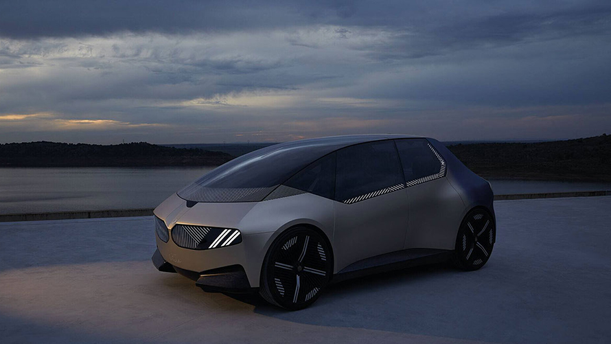 Kai Langer, Yeni BMW i4'ü örnek vererek BMW i otomobillerinin tasarımlarını Joy Blog’da ele alıyor. BMW’nin Döngüsel Ekonomi İlkeleri | BMW Joy Blog