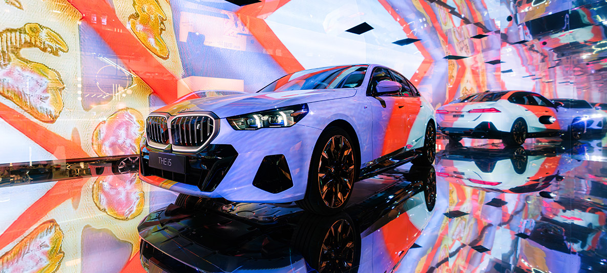 “The Electric AI Canvas”: Yeni BMW i5’ten İlham Alan Enstalasyon | BMW Joy Blog