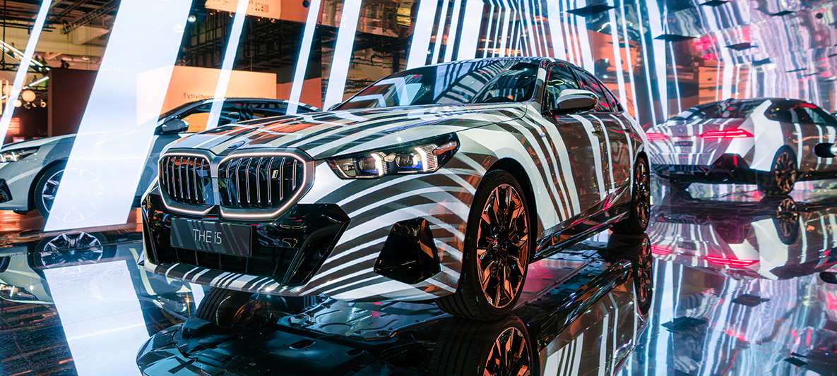 “The Electric AI Canvas”: Yeni BMW i5’ten İlham Alan Enstalasyon | BMW Joy Blog