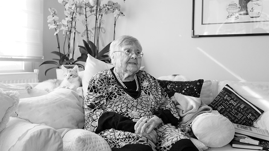 Muazzez İlmiye Çığ ile #heralandaeşit | BMW Joy Blog Muazzez İlmiye Çığ ile #heralandaeşit | BMW Joy Blog