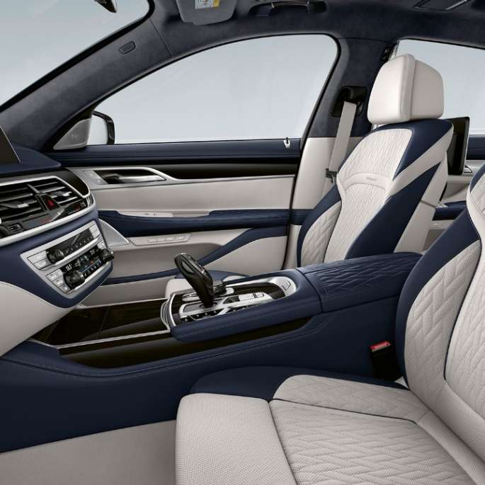 Yeni BMW 7 Serisi Sedan M Excellence, deri döşemeler Yeni BMW 7 Serisi Sedan M Excellence, Dakota Siyah deri döşemeler