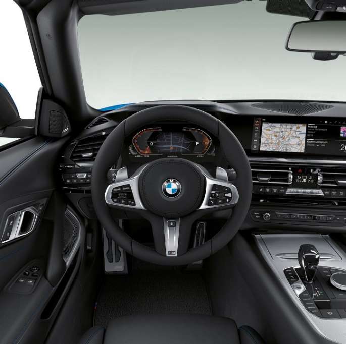 Yeni BMW Z4 Roadster M Sport Modeli, direksiyon ve sürücü alanı Yeni BMW Z4 Roadster M Sport Modeli